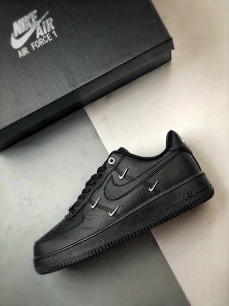 Air Force 1 Low Quatro Ganchos Preto - Vista 8