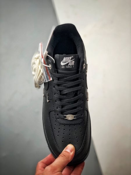 Air Force 1 Low Quatro Ganchos Preto - Vista 9