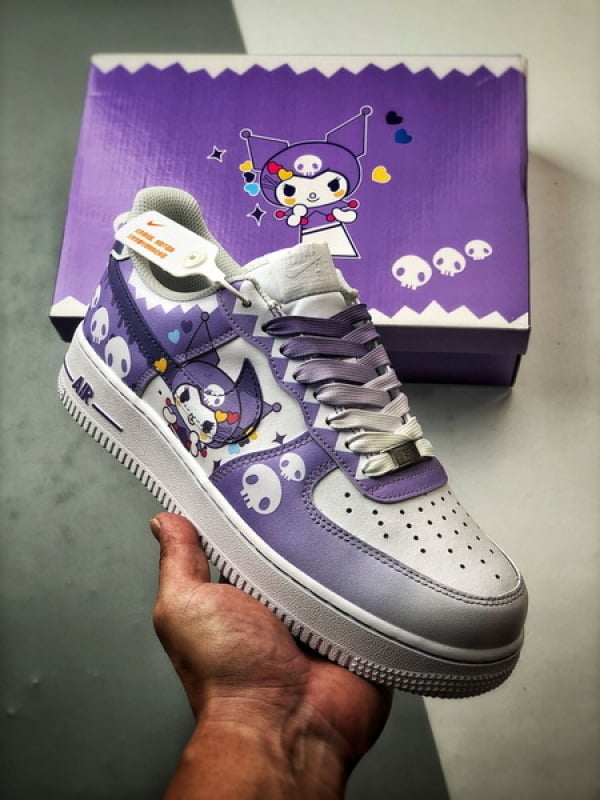Air Force 1 Low Pequena Bruxa Skull Branco e Roxo - Vista 1