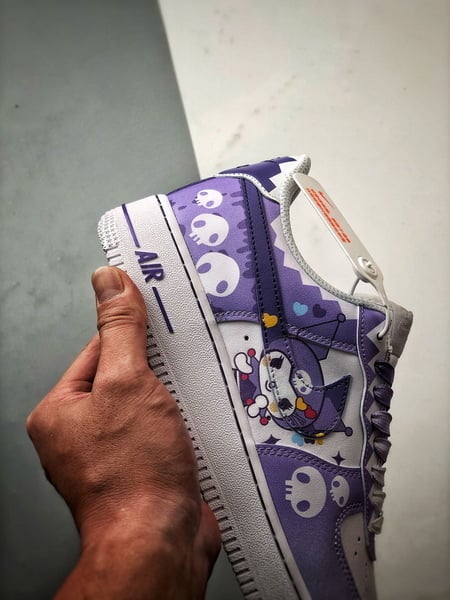 Air Force 1 Low Pequena Bruxa Skull Branco e Roxo - Vista 2