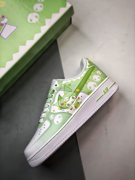 Air Force 1 Low Colaboração Bruxinha e Caveira - Vista 9