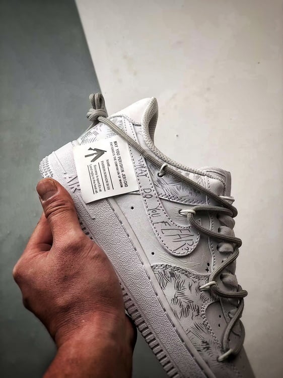 Air Force 1 Low Confissão de Amor Branco e Cinzento Grafíti Tiras - Vista 2