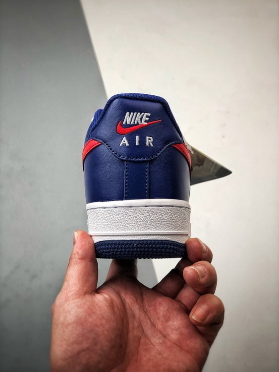 Air Force 1 Low Independência Branco, Azul e Vermelho - Vista 3