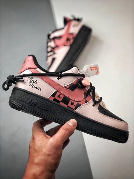Air Force 1 Low Black Sugar Girl Preto e Rosa com Cordões - Vista 7