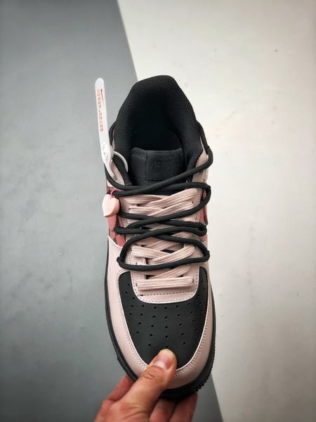 Air Force 1 Low Black Sugar Girl Preto e Rosa com Cordões - Vista 9