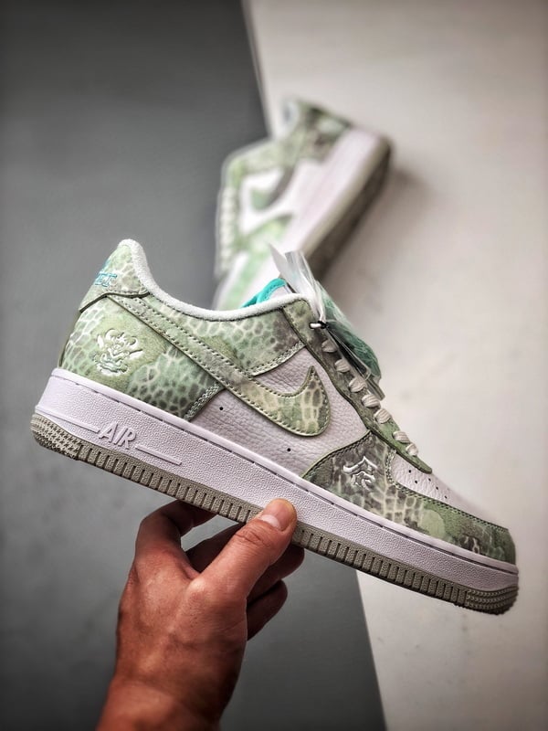 Air Force 1 Low Dragon Year Branco e Ciano - Vista 6