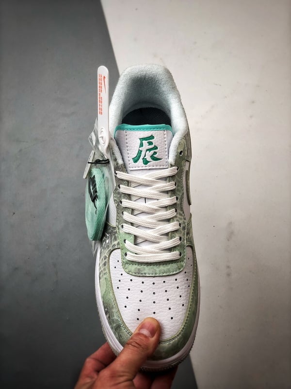 Air Force 1 Low Dragon Year Branco e Ciano - Vista 8