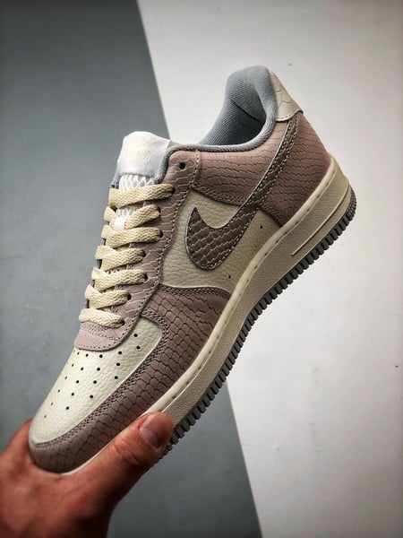 Air Force 1 Low Edição Ano do Dragão - Vista 5
