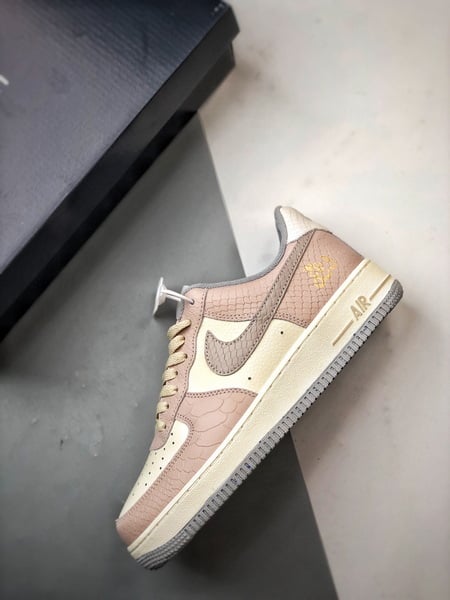 Air Force 1 Low Edição Ano do Dragão - Vista 8