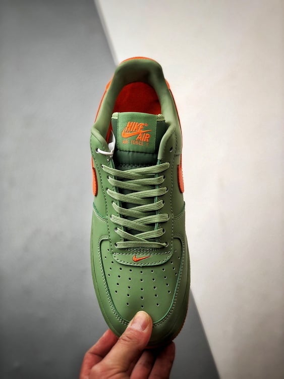 Nike Air Force 1 Low Premium Verde e Laranja - Vista 9
