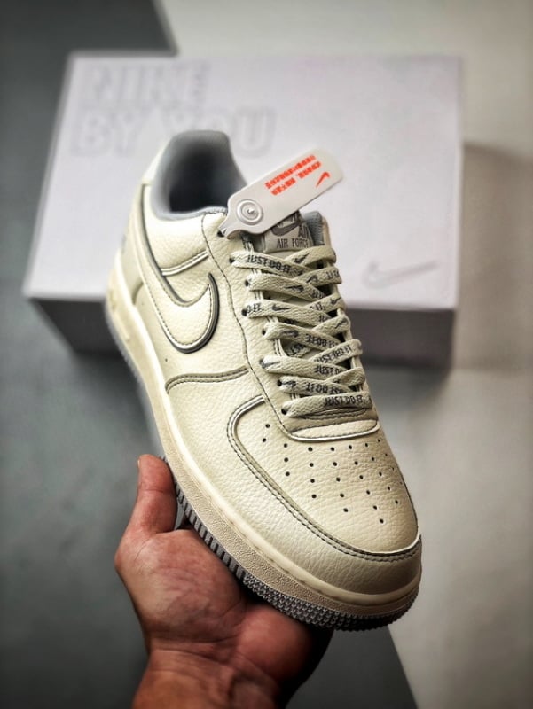 Air Force 1 Low 'By You' Stussy Cinza - Vista 1