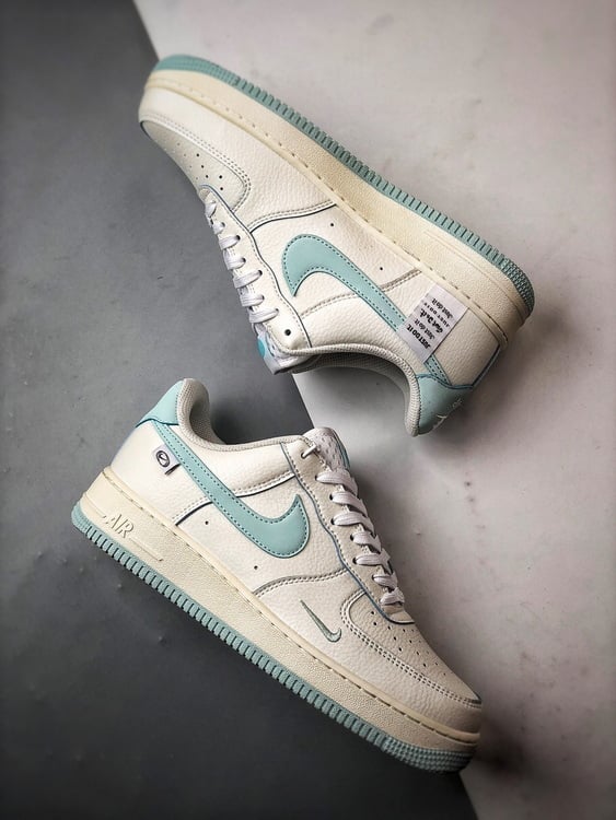 Nike Air Force 1 Low 'By You' Bege Gelo - Vista 6