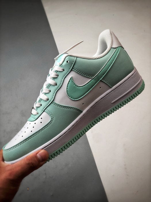 Air Force 1 Low 'By You' Versace Branco e Verde - Vista 5