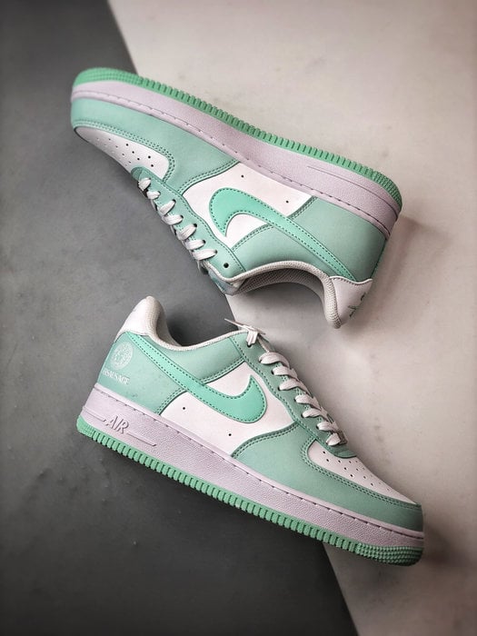 Air Force 1 Low 'By You' Versace Branco e Verde - Vista 6