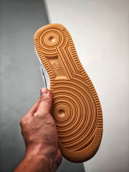 Air Force 1 Low 'By You' Preto e Branco Solado Raw - Vista 5