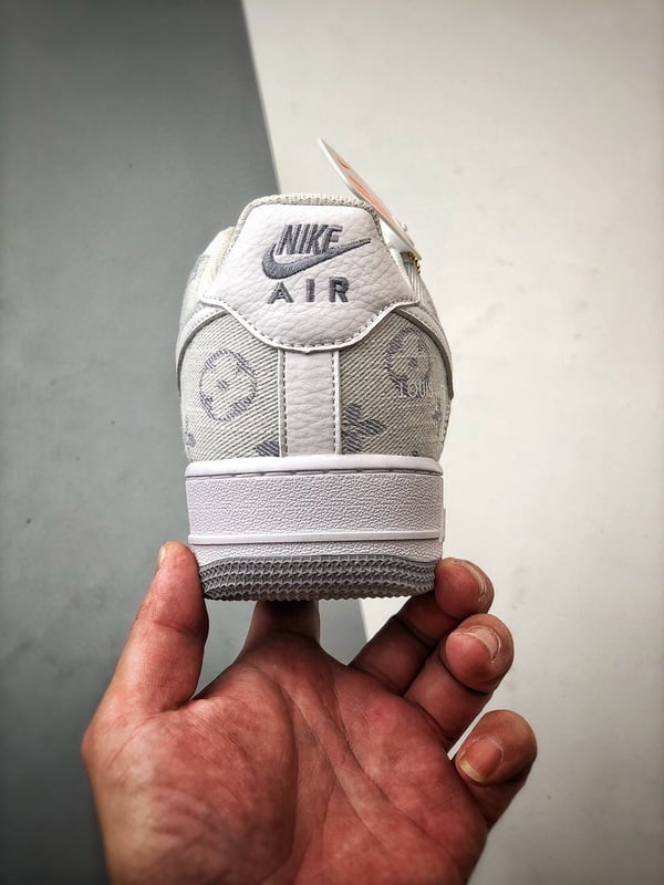 Air Force 1 Low 'By You' LV Branco, Cinza e Denim - Vista 3