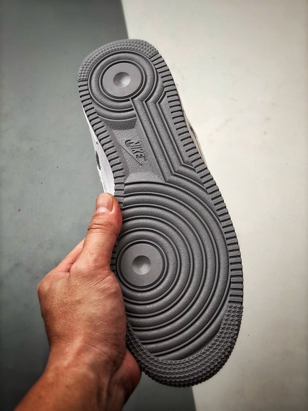 Air Force 1 Low 'By You' LV Branco, Cinza e Denim - Vista 4