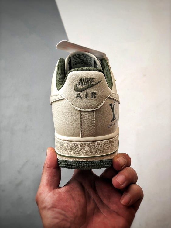 Air Force 1 Low 'By You' LV Verde - Vista 3
