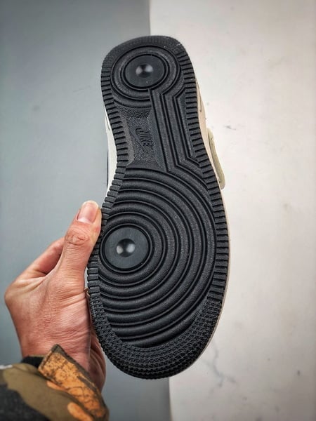 Air Force 1 Mid SupBranco e Preto - Vista 4