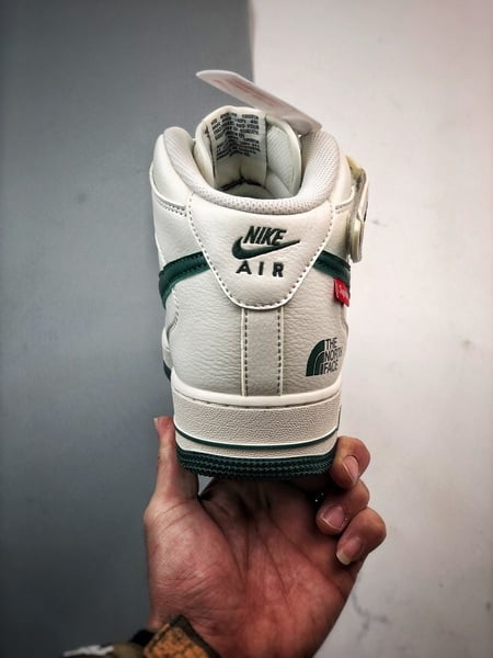 Air Force 1 Mid By You The North Face Sup Branco e Verde - Vista 3