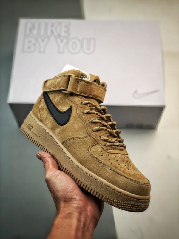 Air Force 1 Mid By You Terra e Amarelo Camurca - Vista 1
