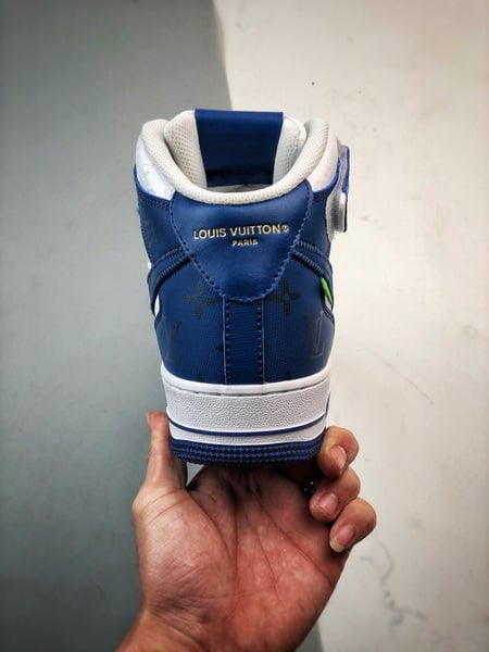 Air Force 1 Mid By You LV Branco e Azul Estampado - Vista 3