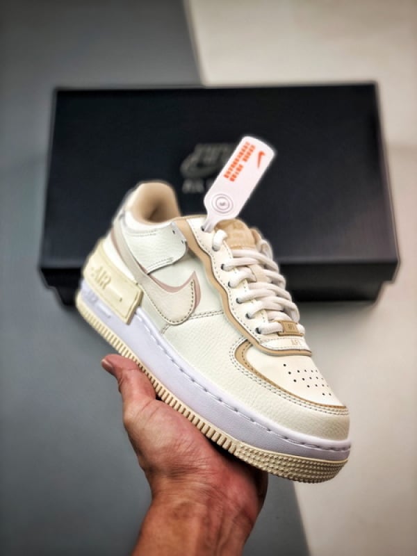 Air Force 1 Shadow Cha com Leite - Vista 1