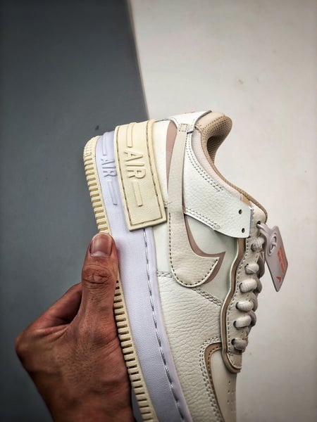 Air Force 1 Shadow Cha com Leite - Vista 2