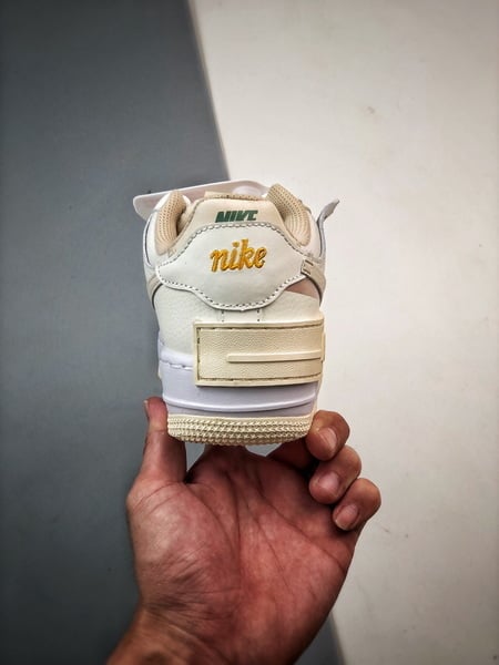 Air Force 1 Shadow Cha com Leite - Vista 3