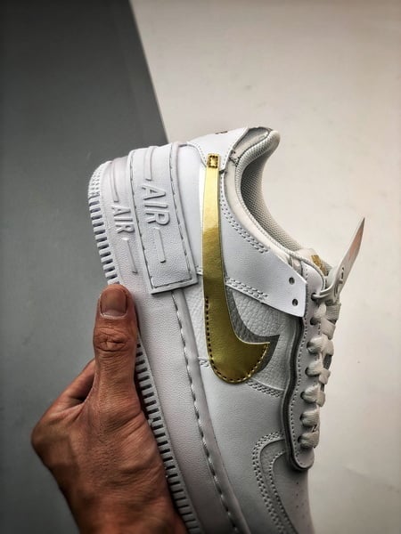 Air Force 1 Shadow Branco Cinzento e Dourado - Vista 8