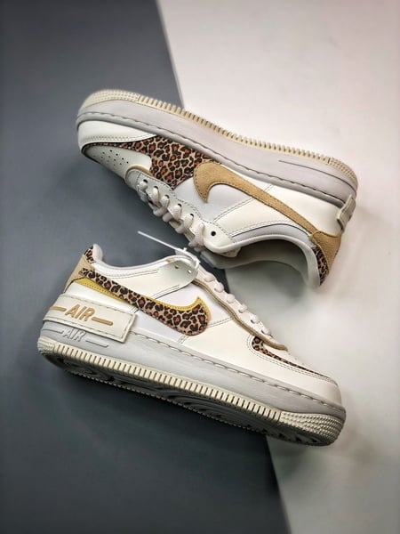 Air Force 1 Shadow Branco Leopardo - Vista 3