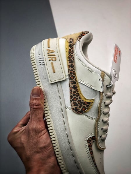 Air Force 1 Shadow Branco Leopardo - Vista 5