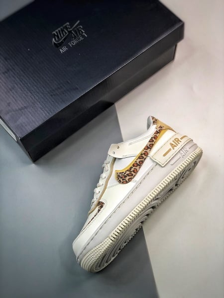 Air Force 1 Shadow Branco Leopardo - Vista 7