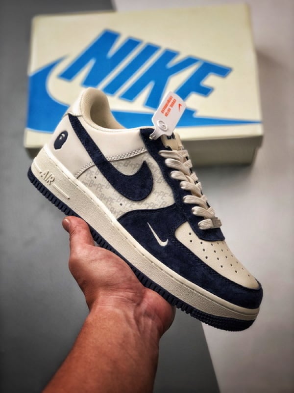 Bape x Air Force 1 Low Bege, Azul Escuro e Patchwork - Vista 1