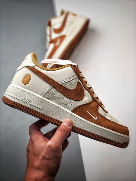 Bape x Air Force 1 Low Bege e Castanho Patchwork - Vista 7