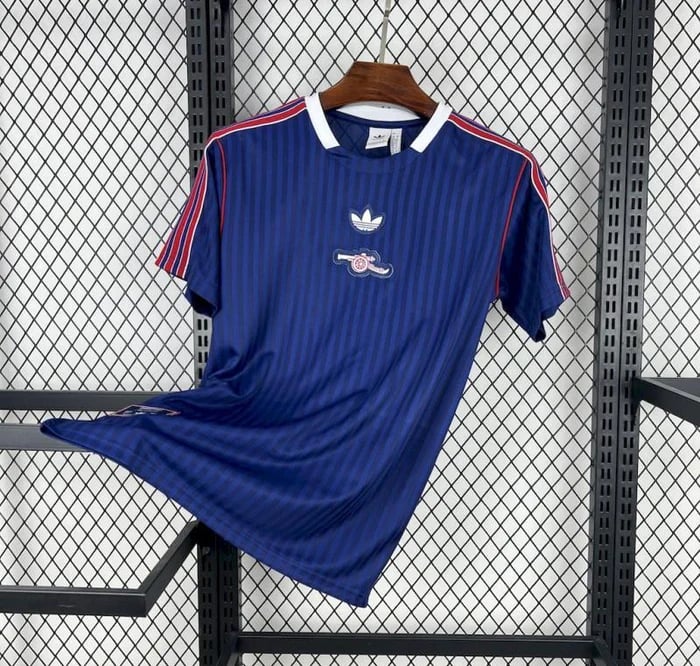 Arsenal Terrace Icons Retro Jersey 2025/26 - Vista 1