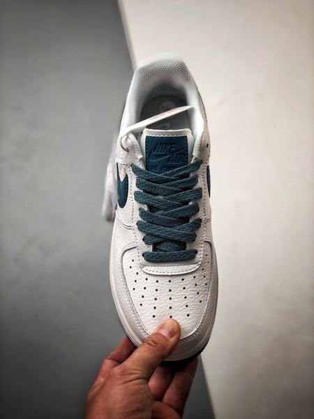 Drake x Air Force 1 Low Branco e Azul Lago - Vista 9