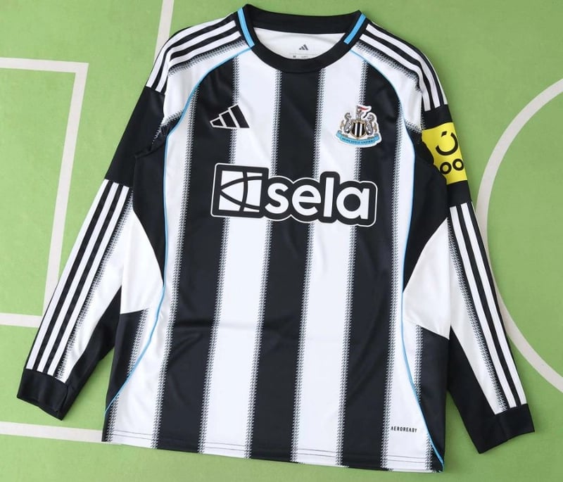 Newcastle United Home Long Sleeve 25/26 - Vista 1