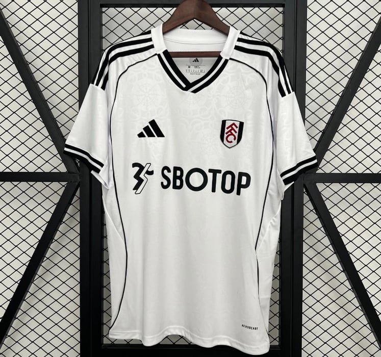 Fulham Home Jersey 25/26 - Vista 1