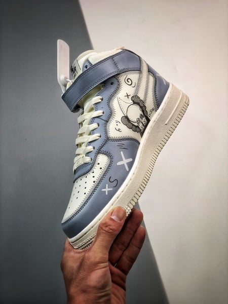 Kaws x Air Force 1 07 Mid Colaboracao Graffiti - Vista 4