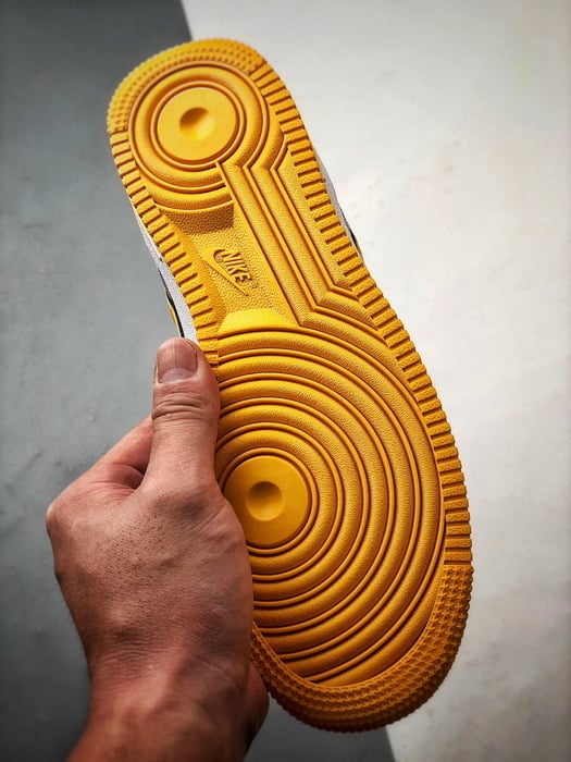 Kobe x Air Force 1 Low Branco, Amarelo e Roxo - Vista 4