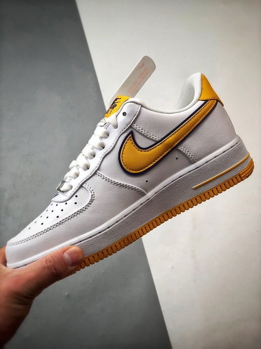 Kobe x Air Force 1 Low Branco, Amarelo e Roxo - Vista 5
