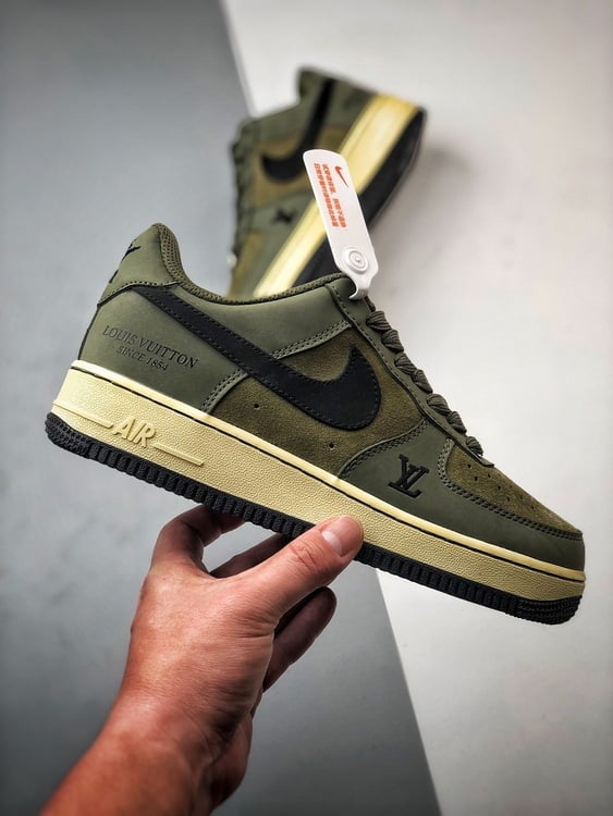 LV x Air Force 1 Low Verde Oliva - Vista 9