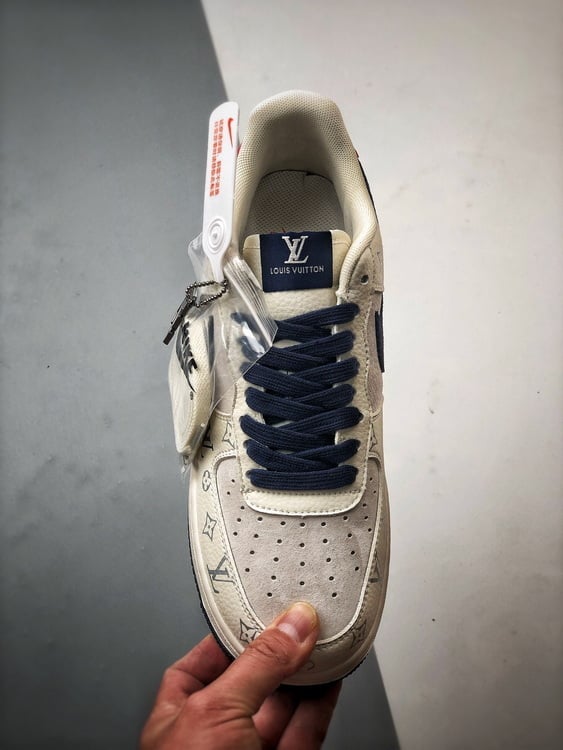 LV x Air Force 1 Low Cinza, Azul e Vermelho - Vista 9