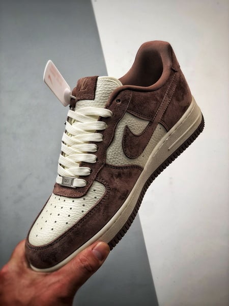 LV x Air Force 1 Low Branco e Castanho - Vista 5