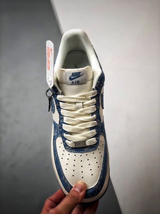LV x Air Force 1 Low Branco e Azul Estampado - Vista 9