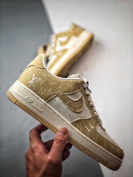 LV x Air Force 1 Low Branco e Amarelo - Vista 7