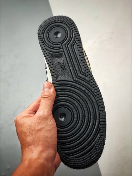 LV x Air Force 1 Low Branco e Preto Denim - Vista 4