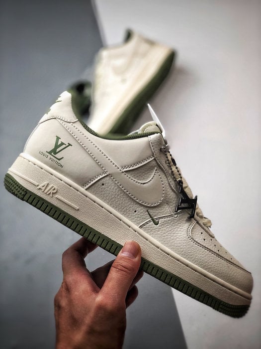 LV x Air Force 1 Low 3M Branco e Verde Refletivo - Vista 7