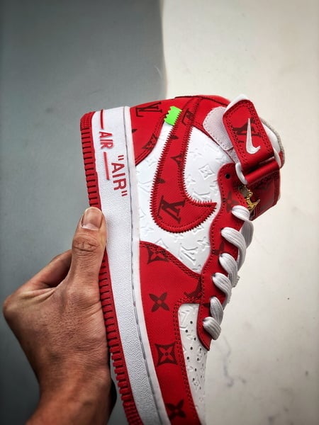 LV x NK Air Force 1 Mid Colaboracao Branco e Vermelho - Vista 2